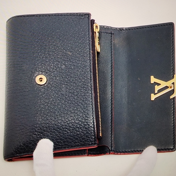 Louis Vuitton Handbags - Louis Vuitton Taurillon Portofeuille Capucine Compact M14168
